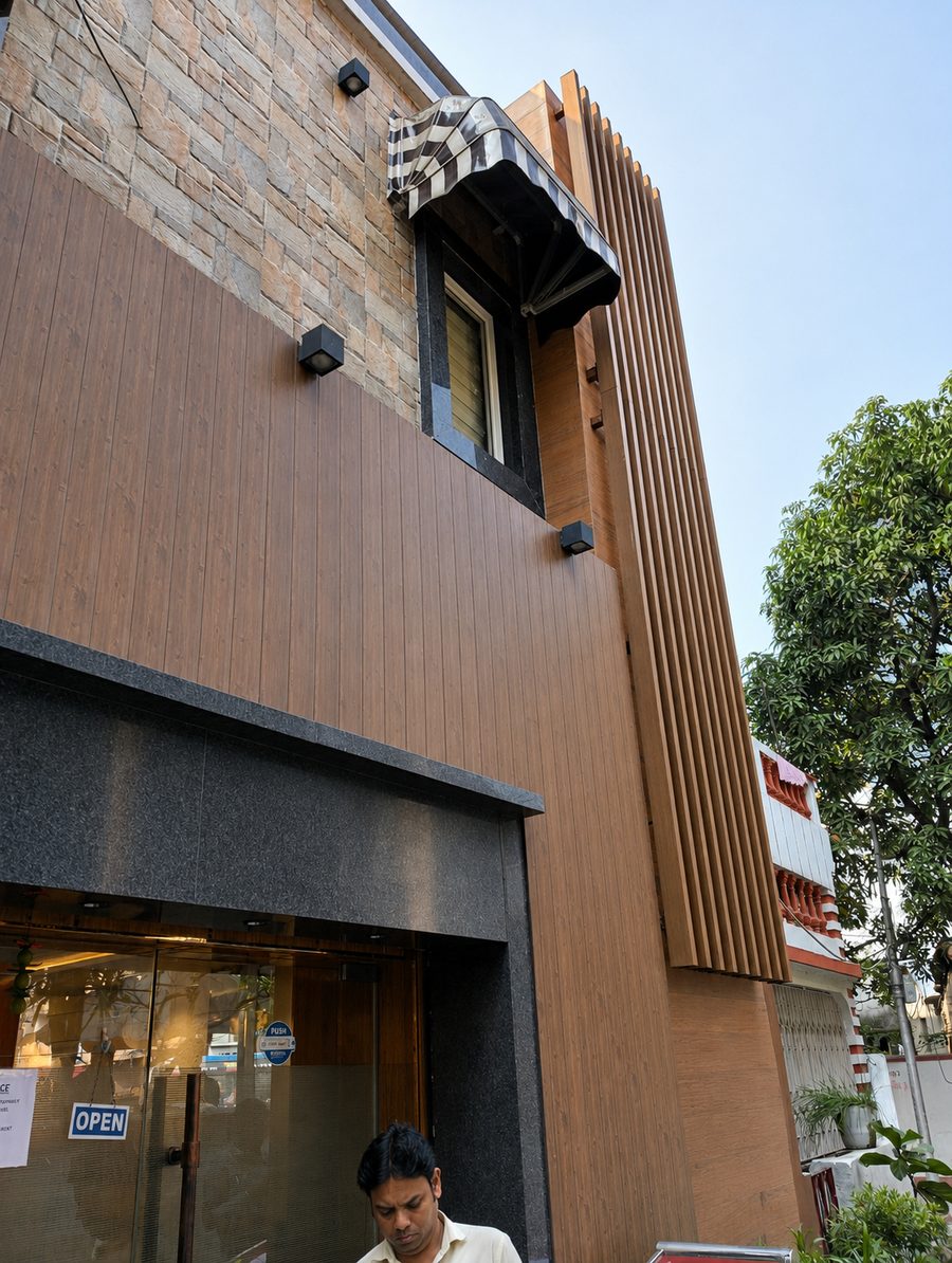 Cal Bistro - WPC cladding and fins